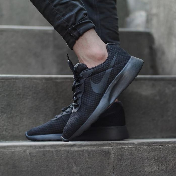 NIKE TANJUN ALL BLACK 40 di Bensfootwear Tokopedia
