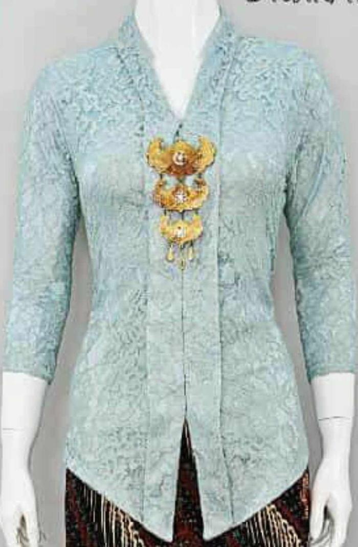 Gambar KEBAYA KARTINI BROKAT LAPIS FULL FURING KATUN LENGAN 7/8 KANCING KJEK - BLUE ICE, M dari kebayajadimodern undefined Tokopedia