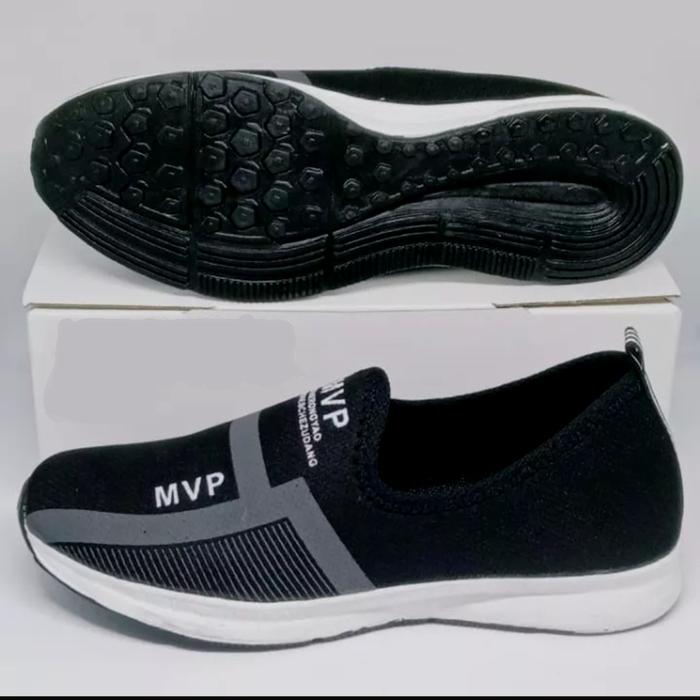 Sepatu sneakers pria MVP Hitam, 39