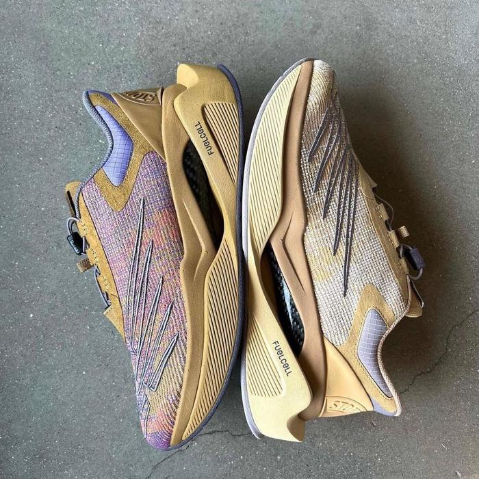 Gambar New Balance x Stone Island Tokyo Design Fuelcell C_1 Running Shoes dari sepatussid undefined Tokopedia