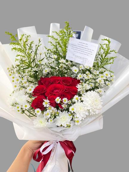 Gambar Buket Bunga segar asli Bandung mawar buket/ hadiah wisuda valentine - Red dari Bliss floristBandung undefined Tokopedia