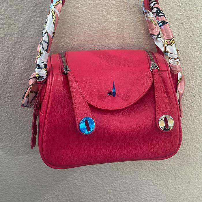 Gambar LIZLY Woman Bag (100% Tas Kulit Asli EXPORT QUALITY ) by BEVELIENT - FUCHSIA, 19 dari Bevelient Official undefined Tokopedia