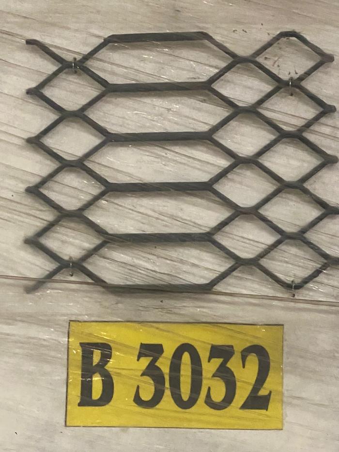 Gambar EXPANDED METAL MESH / BESI EXPANDA 120x240 - B3032 dari Duta Sarana21 undefined Tokopedia