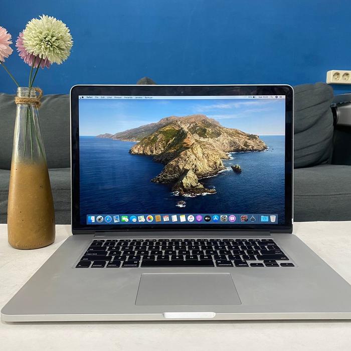 綺麗】Macbook Pro 15インチ Corei7 Ram16Gb