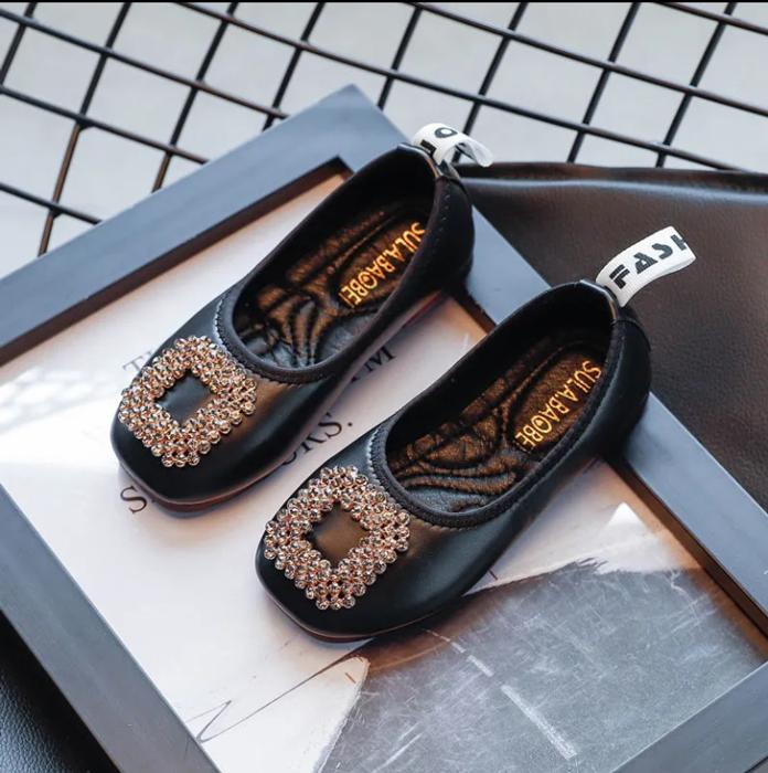 Gambar Flat Shoes Anak sepatu anak perempuan import - Cream 26-35 - Hitam, 33 dari MOSBO undefined Tokopedia