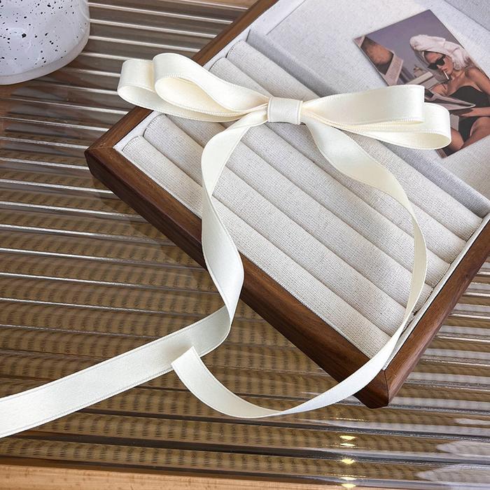 Gambar DOUBLE LAYER BOW RIBBON HAIRCLIP JEPIT JEPITAN RAMBUT PITA PANJANG - Putih dari tata rambut undefined Tokopedia