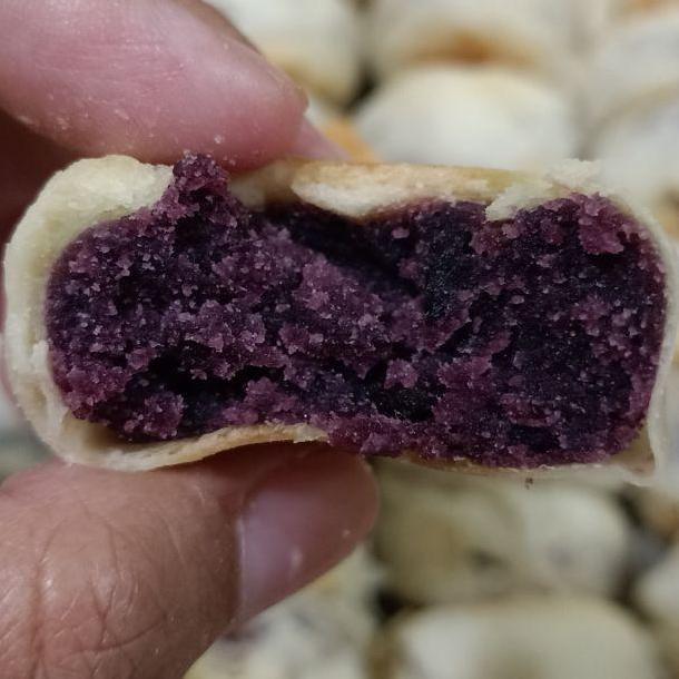 Gambar bakpia pathok BASAH AWET macam macam rasanya langsung pabrik fresh - kacang hijau, isi 15 dari YUDHA STOR undefined 5 Tokopedia