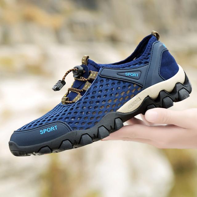 Gambar Sepatu Gunung Pria Hiking Waterproof Slip On Original Import - .Navy, 43 dari Limar Store.Id undefined Tokopedia