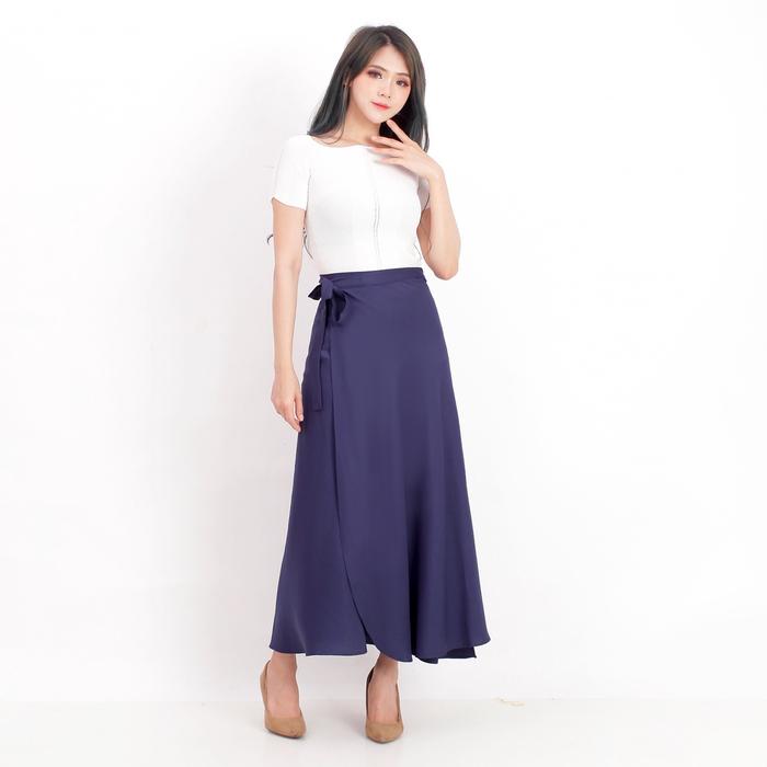 Gambar Rok wanita skirt strap rok tali samping moscrepe rok korea hitam putih - navy dari toko Amiinah2 undefined Tokopedia