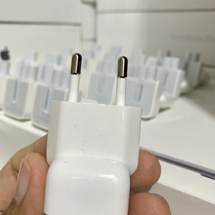 Gambar Colokan mata dua magsafe macbook, ipad, Ac Plug 100% original - Mata 2 dari DetaRH Shop undefined Tokopedia