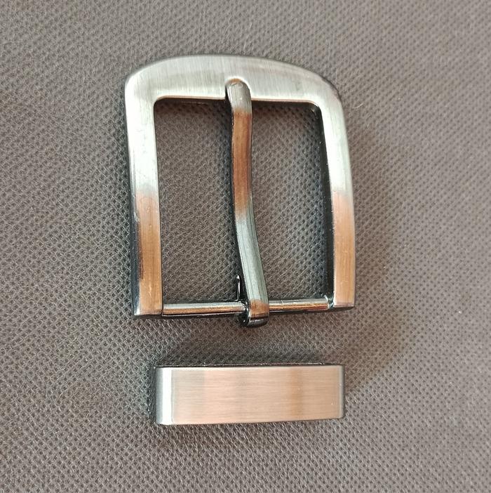 Gambar kepala sabuk gesper ikat pinggang pria - Slcr_Silver_4cm dari Gerai Kulit Swiss Van Java undefined Tokopedia