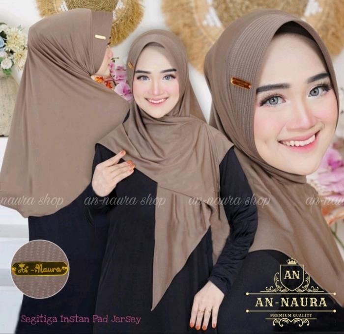 Gambar Segitiga Instan pad Jersey Premium - hijab segitiga pet - mocca dari an-naurashop undefined Tokopedia
