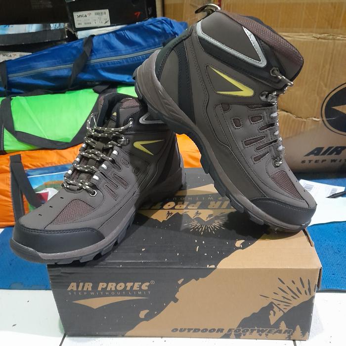 Gambar sepatu gunung airprotec sepatu trekking hiking air portec protector - coffe krem, 42 dari Pintu rimba outdoor undefined Tokopedia