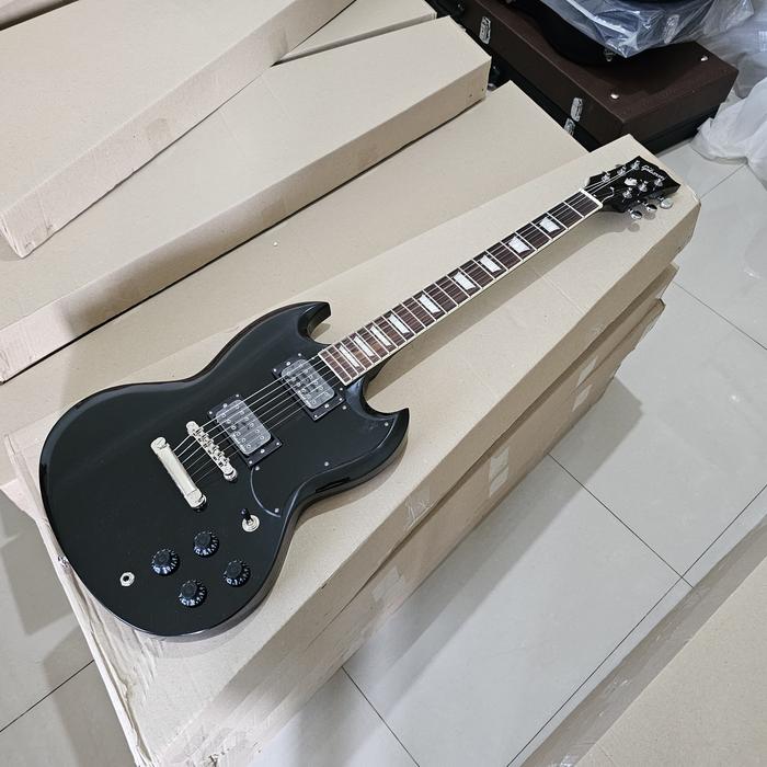 Gambar Gitar Gibson SG hitam new - Hitam, Packing biasa dari ALshopbekasi undefined Tokopedia