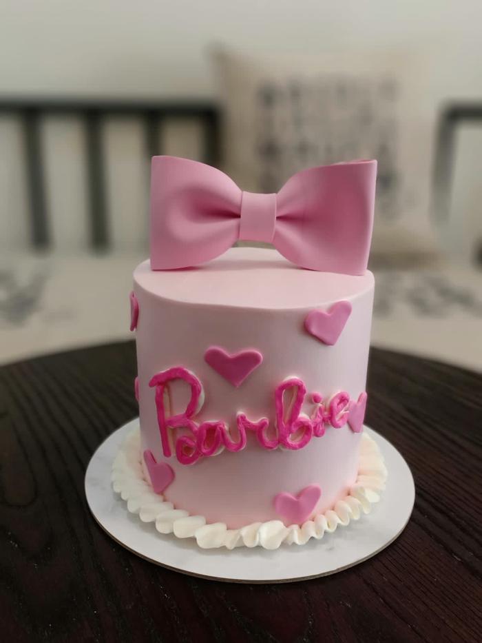 Gambar cake barbie birthday cake ulang tahun cake Barbie doll cake viral - D15 T12 dari Gaby Bella Florist undefined Tokopedia