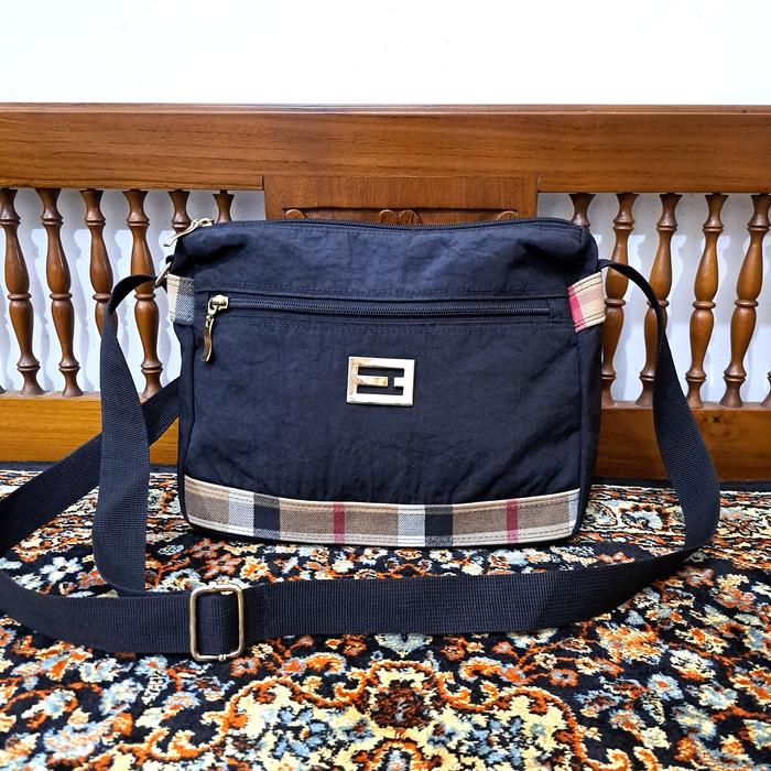 Gambar tas sling bag wanita H dari rumahcendana undefined Tokopedia