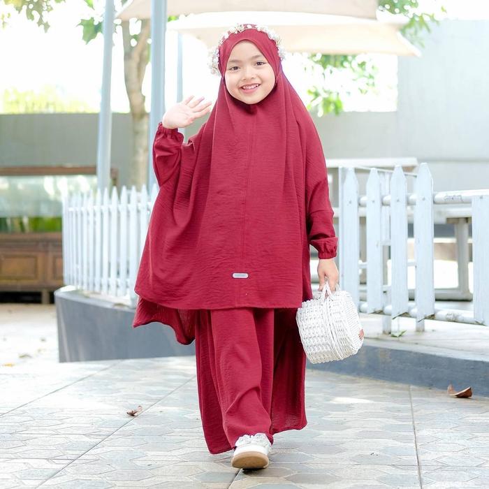 Gambar Gamis Syari Anak Muslimah - Khawla Set Usia 1 - 11 Tahun - Maroon, S dari nawfal style undefined Tokopedia