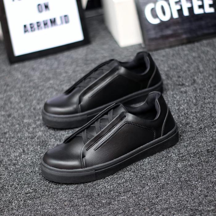 Gambar Sepatu Pria Formal Kerja Pantofel Casual Modern Warna Hitam Kulit Faux - Hitam, 39 dari CV.ARTHA NIAGA SATYA undefined Tokopedia