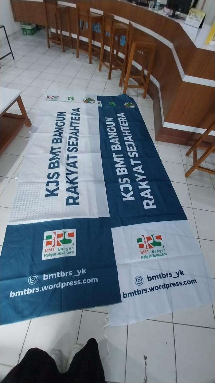 Gambar UMBUL-UMBUL PRINT KAIN POLYESTER LEBAR KAIN MAKS 90 CM dari Reklame Jogja undefined 4 Tokopedia