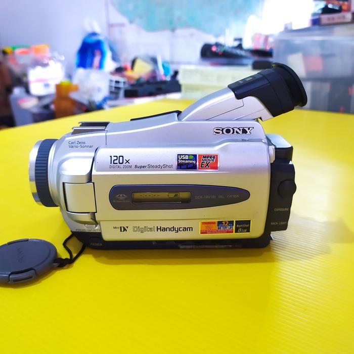 miniDVのダビングに！ SONY ビデオカメラ DCR-TRV8 miniDVのダビングに！ SONY ビデオカメラ DCR-TRV8