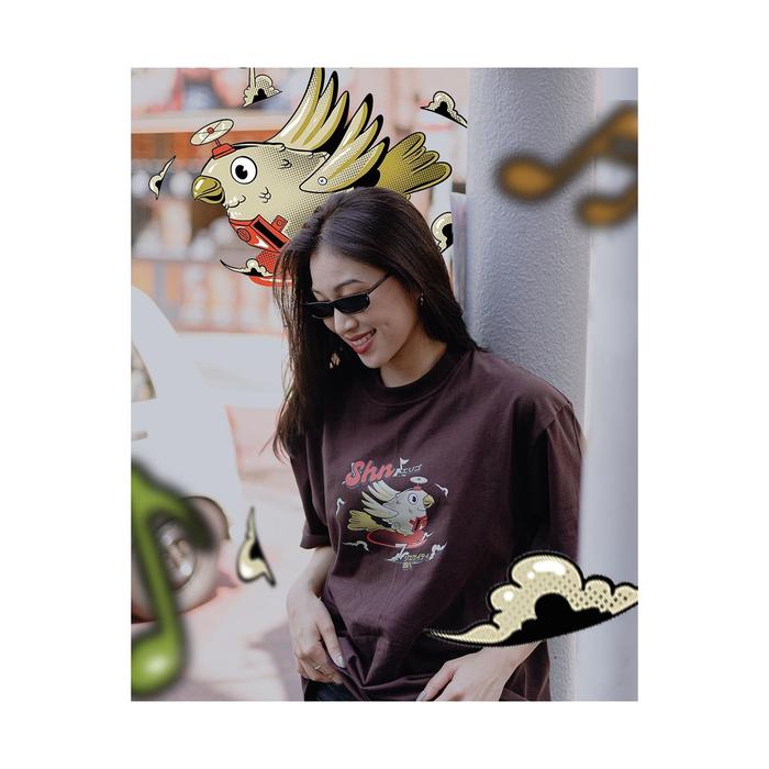 Gambar Erigo X JKT48 T-Shirt Oversize: Emoji Series Freya Shani Zee - XL - Shani dari idol store. undefined Tokopedia
