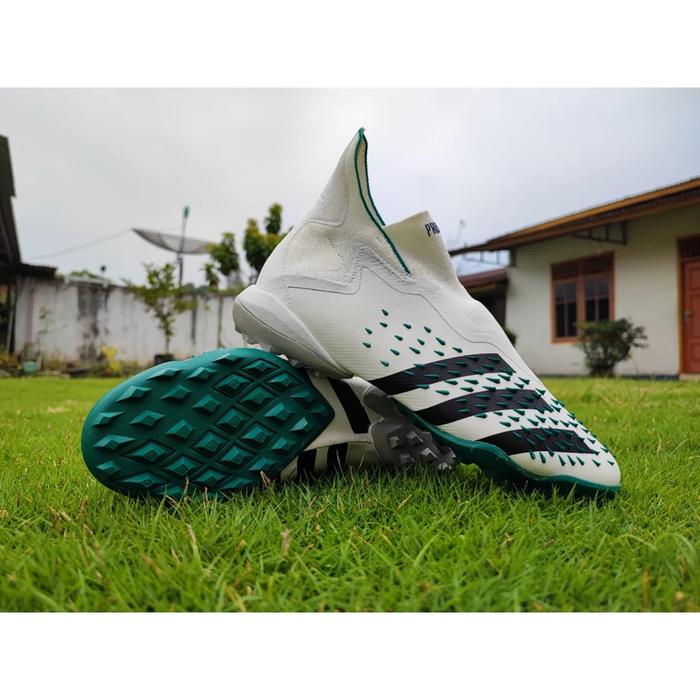 Sepatu Futsal Adidas Predator Freak Turf Crystal White Sub Green