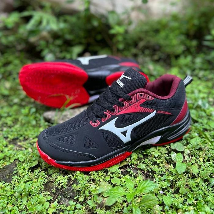 Gambar Sepatu Mizuno Runing Pria Made In Vietnam Mizuno Running Abu 39-43 - BLACK, 38 dari SHAYKORA undefined Tokopedia