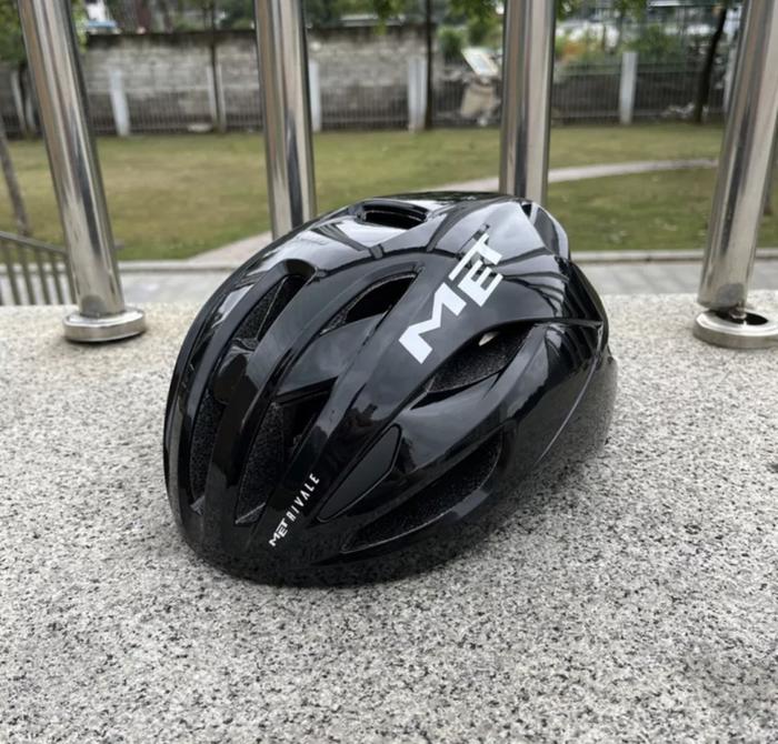 Gambar Helm Sepeda MET RIVALE Super Premium Quality Roadbike - FULL BLACK dari BLOVM Bike 2 undefined Tokopedia