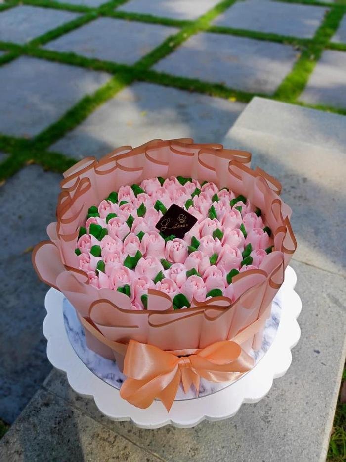 Gambar Cake bunga tulip kue tulip cake flower tulip cake black forest ultah Birthday Cake Tulip Birthday - D15 dari Gaby Bella Florist undefined Tokopedia