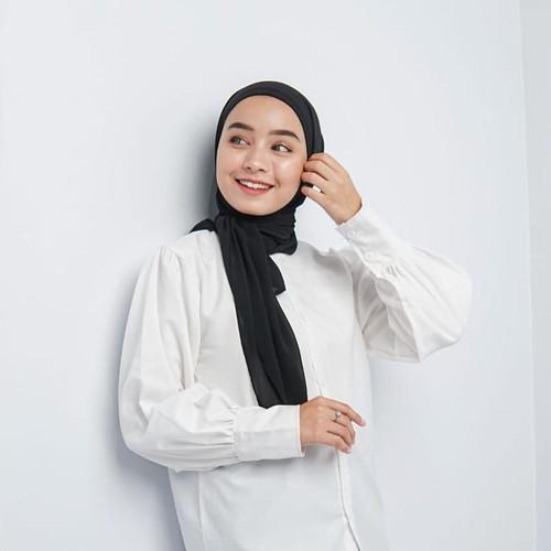Gambar Hijab Segiempat Instant Hijab Segi Empat Inner Ceruti Baby Doll Premiu - Hitam dari WK Indonesia undefined Tokopedia