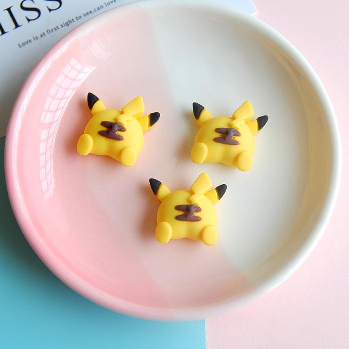 Gambar Stiker 3D Botol Motif Tangan Mickey Pita Wortel / Hiasan Botol Lucu - Pikachu dari BUDI JAYA MOTOR undefined Tokopedia