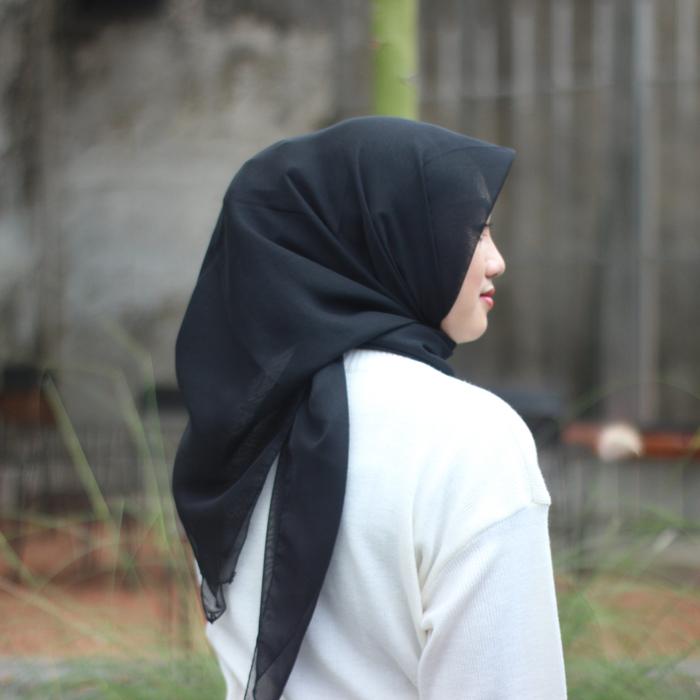Gambar HIJAB BELLA SQUARE PREMIUM - Hitam dari nunaaa.97 undefined Tokopedia