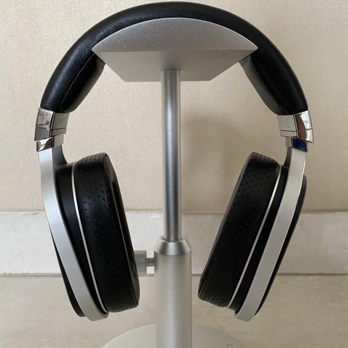 Gambar OPPO PM1 open back planar magnetic headphone used dari Mulberry Tree undefined Tokopedia