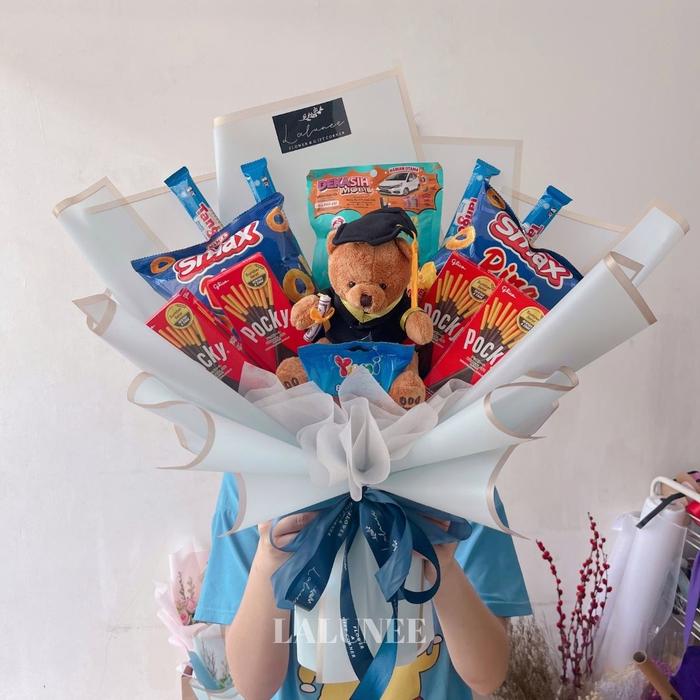 Gambar Buket Snack Premium Large Snack Bouquet Buket Boneka Wisuda - Snack A dari LALUNEE FLOWER AND GIFT CORNER undefined Tokopedia