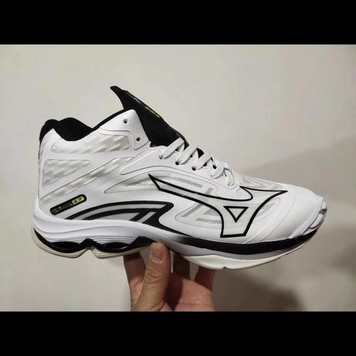 Gambar Sepatu Voli Mizuno Wave Lightning Z7 Sepatu Mizuno Volly Ball Wlz 7 - White black, 43 dari dio_sport699 undefined Tokopedia