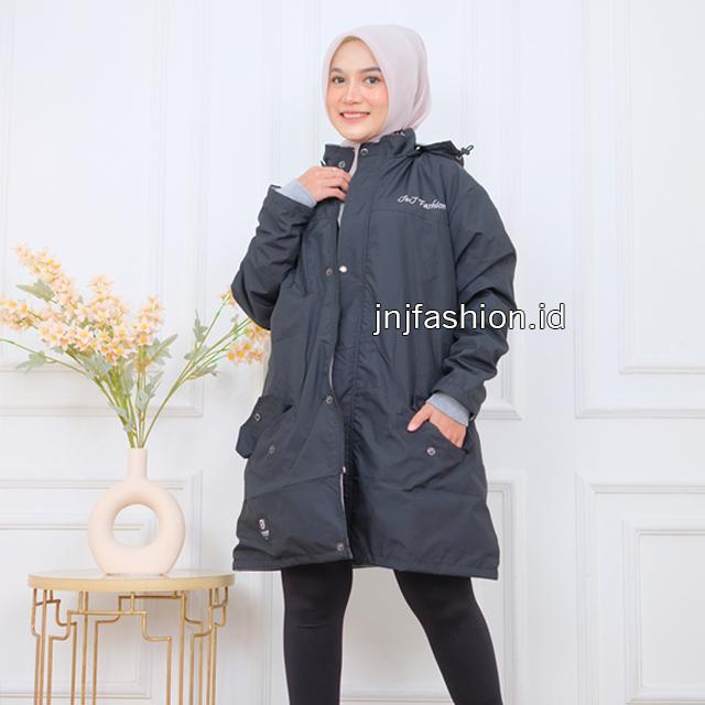 Gambar JAKET WANITA MUSLIMAH SAFIERA LONG HIJAB PARACHUTE PREMIUM QUALITY - Hitam, L dari jnjfashion.id undefined Tokopedia