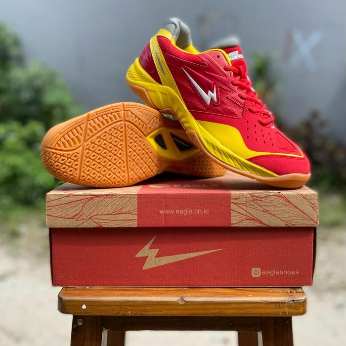 Gambar Sepatu Eagle Original Sepatu Olahraga Badminton Bulutangkis Tenis Meja - Merah kuning, 44 dari IRPET SPORT undefined Tokopedia