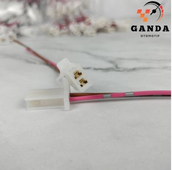 Gambar SOCKET/SOKET SAMBUNG KABEL 2 PIN KECIL + KABEL BINTIK - CEWEK dari Ganda Otomotif undefined Tokopedia