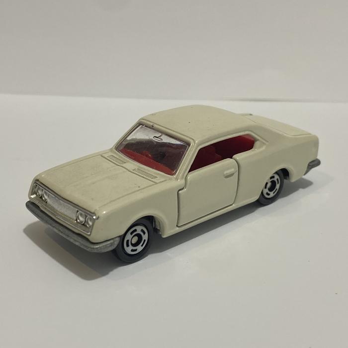 Tomica 50th Anniversary Collection 02 - Toyota Corona Mark II Hardtop Diecast Car