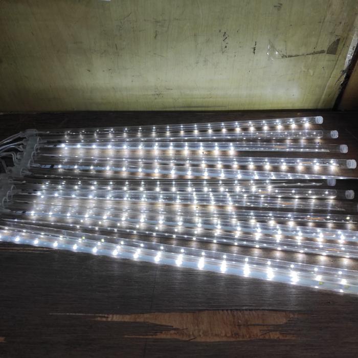 Gambar Lampu meteor 17 Agustus merah putih lampu 17Agustusan merah putih led - Putih dari Toko Lampu Nakas Aestetik Dekor Cantik undefined Tokopedia