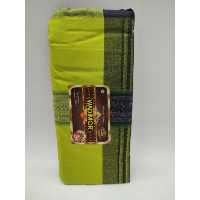 Gambar Wadimor Sarung Tenun Dewasa Kotak Timbul - V1 dari Toko Sarung Nusantara undefined Tokopedia