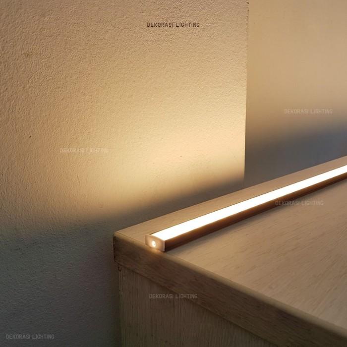 Gambar Kap lampu housing 1meter rumah strip led body hitam silver rell cover aluminium panjang dinding plafon tempel outbow - Body Hitam dari DEKORASI LIGHTING undefined Tokopedia