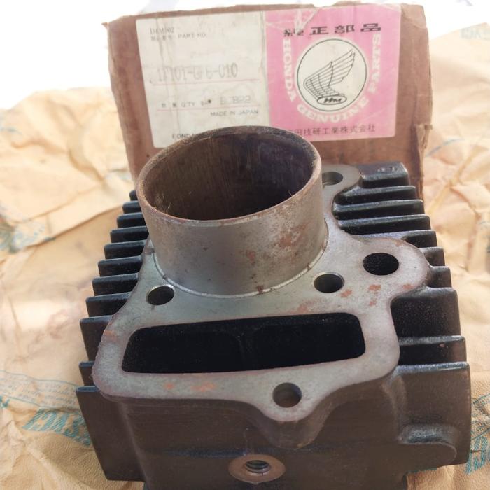 Gambar Cylinder Blok Honda Win 100 Original Jepang HGP dari auto_modify undefined Tokopedia
