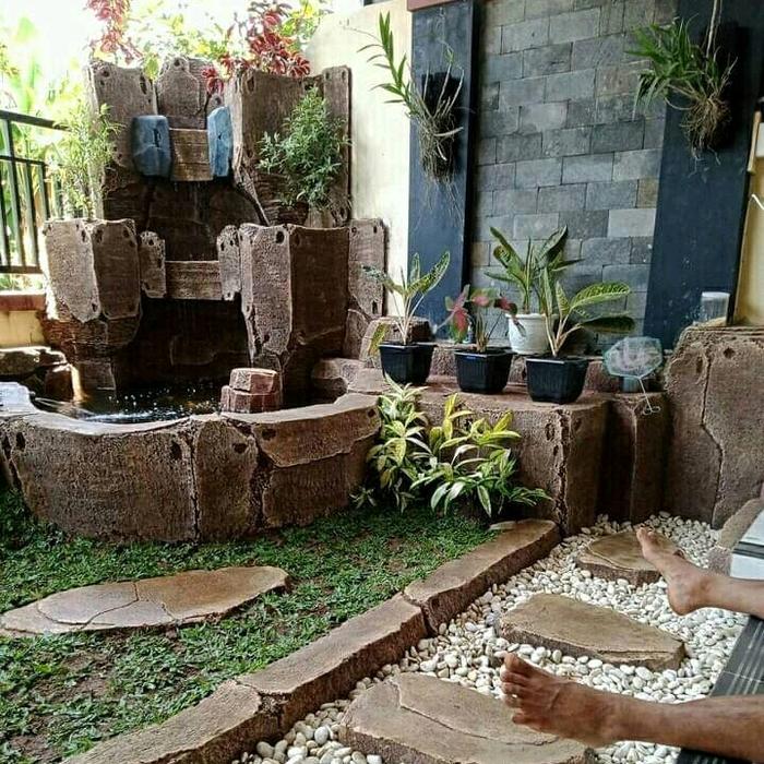 Gambar pembuatan taman kolam air mancur minimalis/batu koral permeter dari Dokter Taman Muda undefined Tokopedia