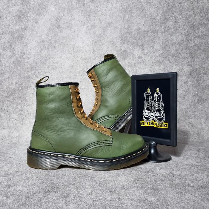 dr martens 1460 green