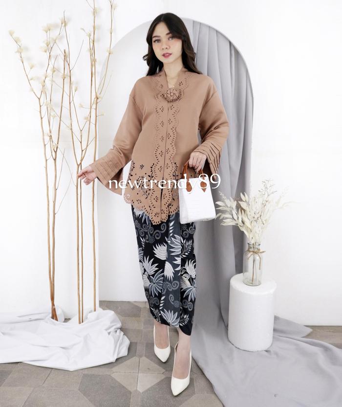 Gambar Atasan Kebaya Encim Modern Laser Cut Model Lengan Lipat JUMBO - coklat, 3XL dari NewTrendy89_NEW undefined Tokopedia