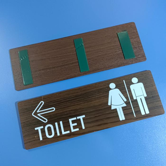 Gambar Penunjuk Arah TOILET Akrilik 10x30 Motif Serat Kayu Acrylic Sign Board - Panah Ke Kiri, 30x10x0, 2 cm dari arcamas undefined Tokopedia