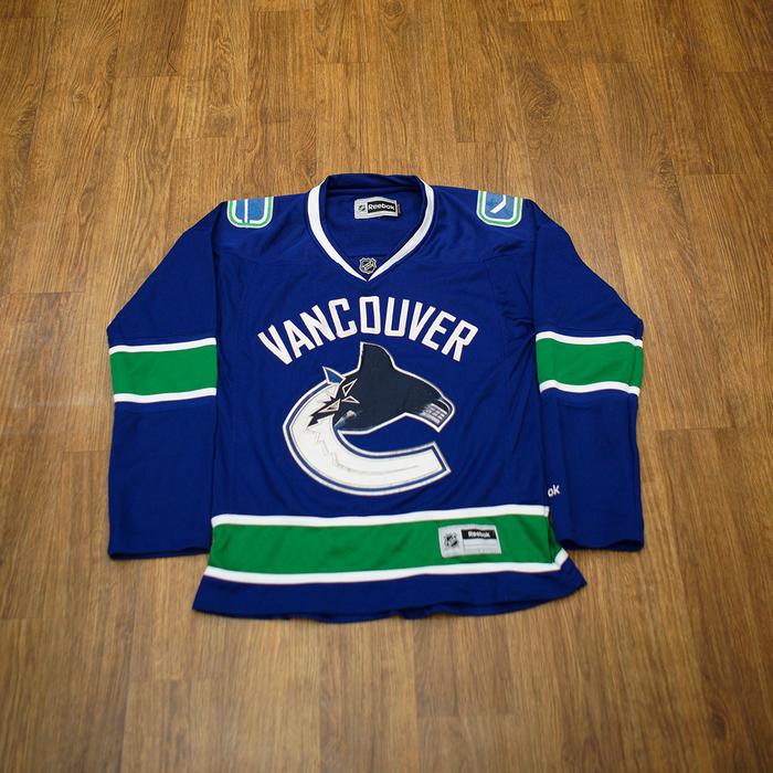 ☆Reebok☆ NHL バンクーバー・カナックス ユニフォーム C-4371