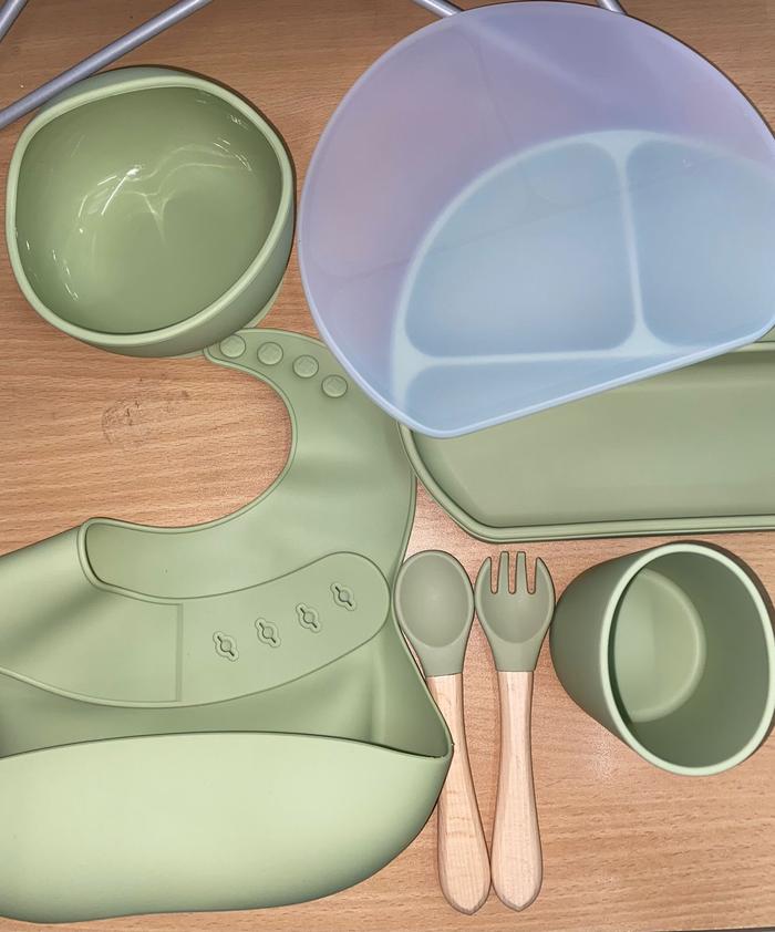 Gambar Feeding Set Silikon Set Alat Makan Mangkok Piring Sendok Anak Bayi - 7 IN 1 OLIVE dari LemariAnakku undefined Tokopedia