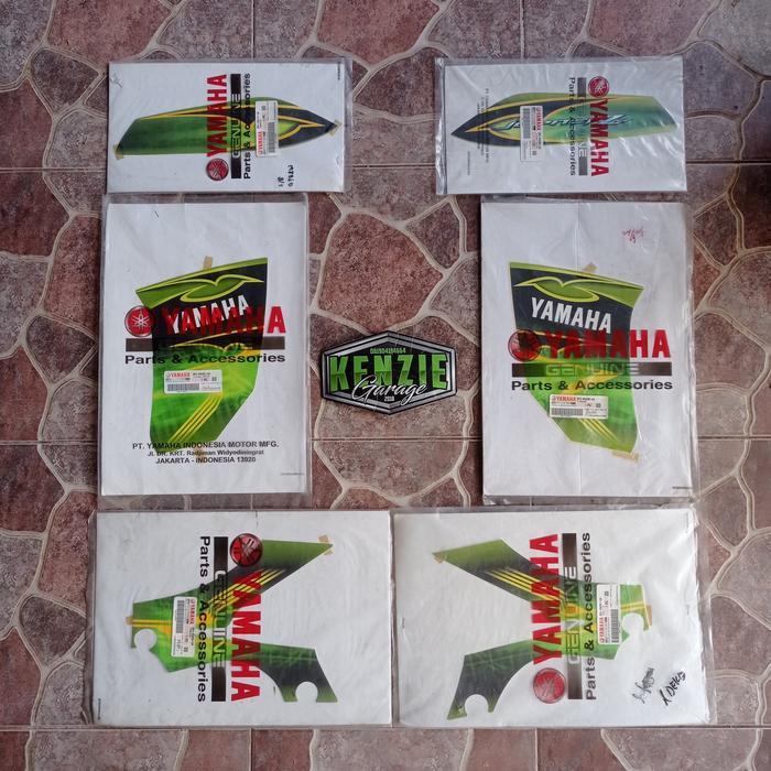 Gambar Stiker Striping Jupiter Z CW Burhan 2008 2009 Hijau Hitam Original YGP - Fullset dari Garasi Kenzie Jogja undefined 4 Tokopedia